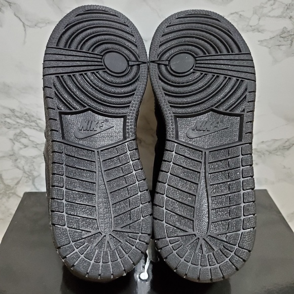 Air Jordan Retro 1 Flight Low - Picture 5 of 6